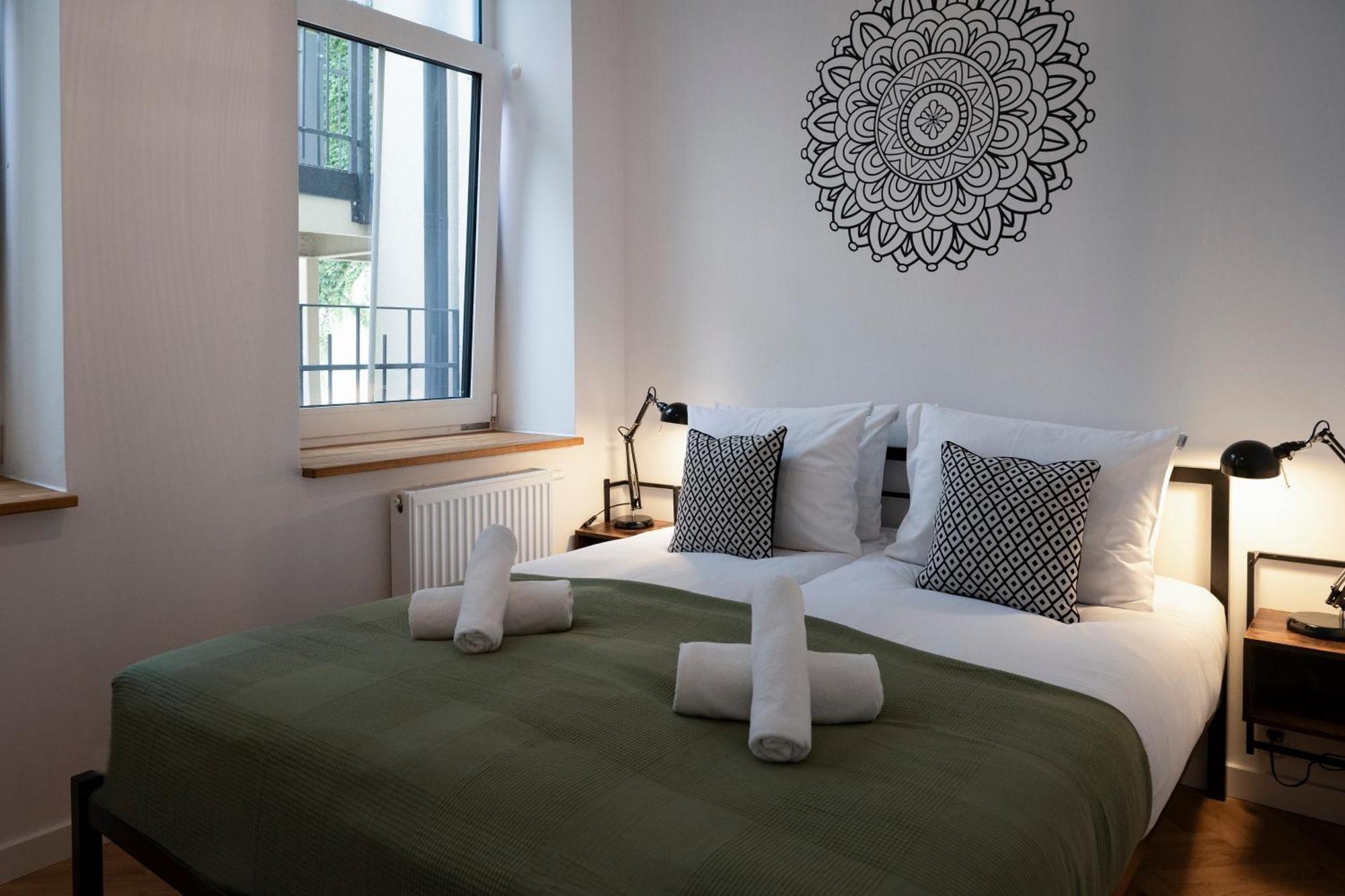 Tyzenhauz Apartments Siemiradzkiego Street クラクフ エクステリア 写真